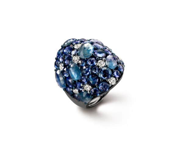 Colour stone ring